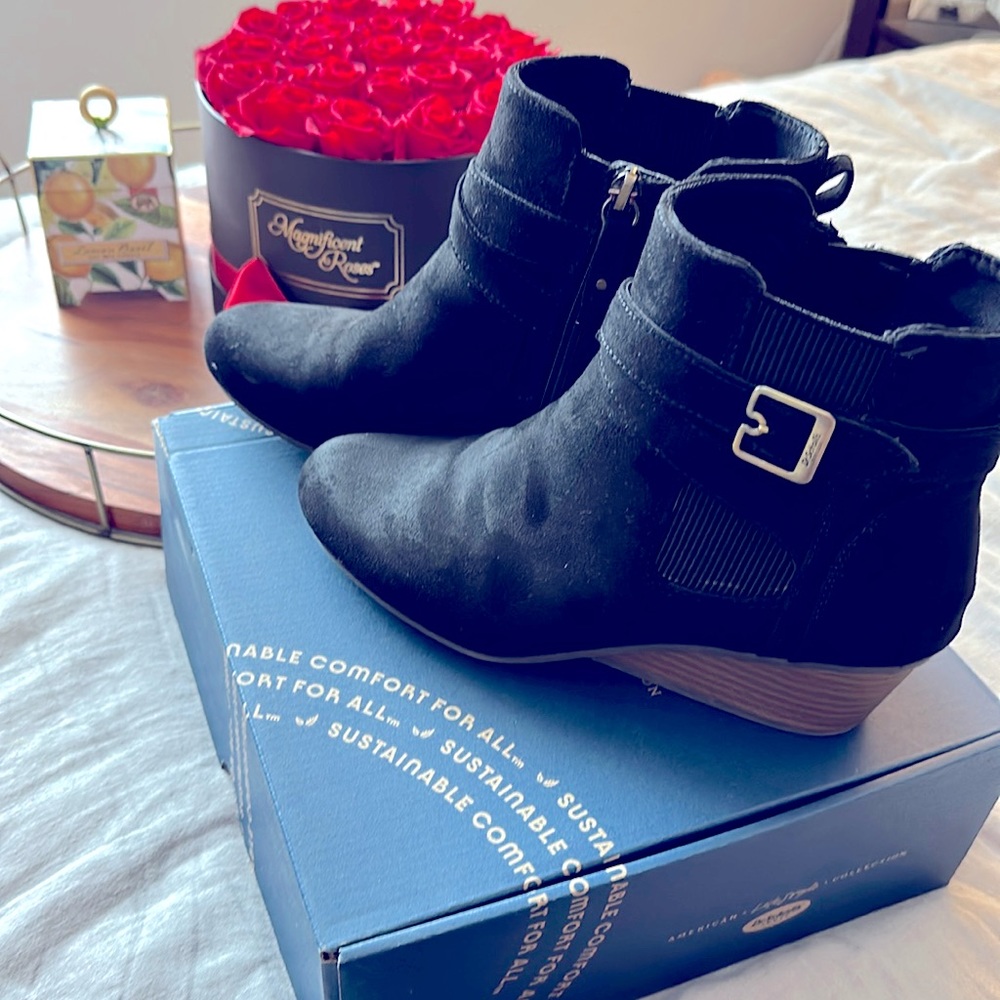 Dr Scholls Shoes (Wedges Size 8)